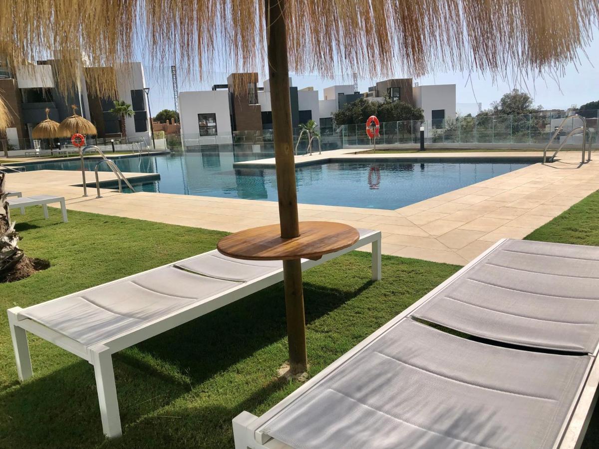 Modern Apartment In Front Of Cabopino Golf 마르베야 외부 사진