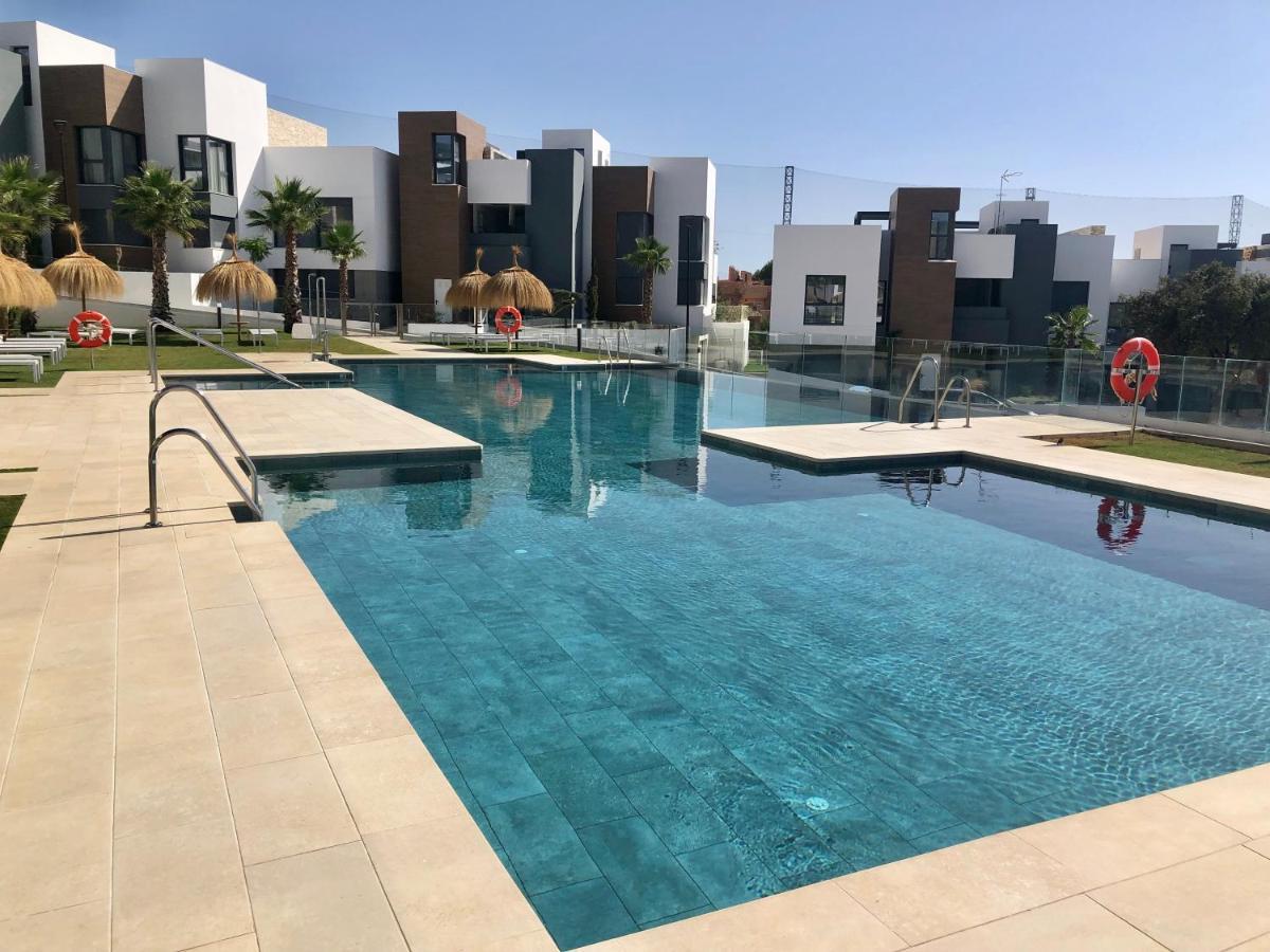Modern Apartment In Front Of Cabopino Golf 마르베야 외부 사진